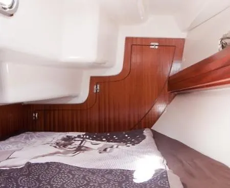 Dock Botel 3*