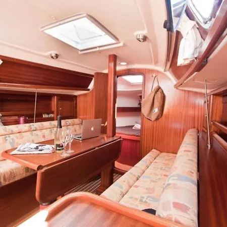 Dock Botel